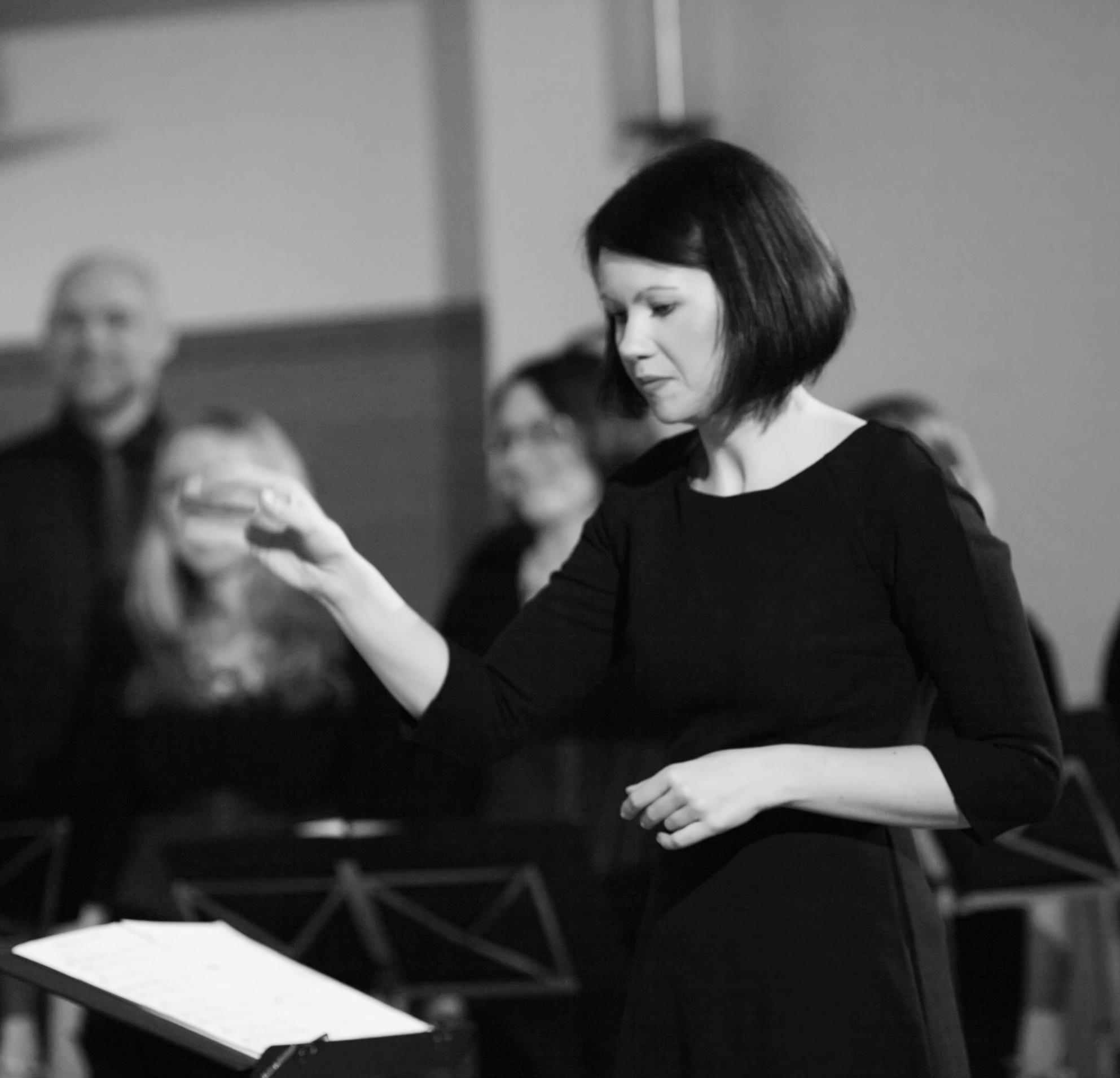 Choral performance conducted by Urška Štampe